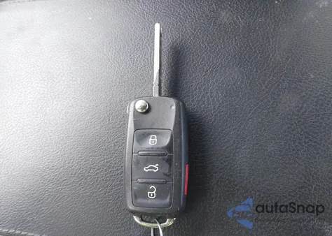 2015 Volkswagen Passat 1.8T Wolfsburg Edition из США, поврежденный, VIN 1VWAT7A36FC056090